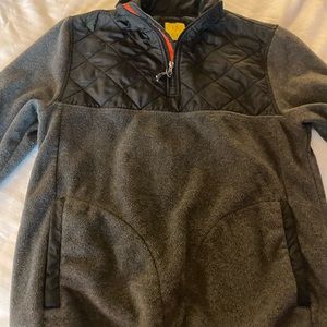 Men’s gray and black quilted and fleece 1/4 zip pullover jacket. Size small
